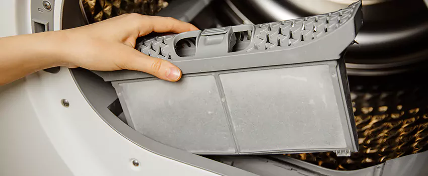 Signs Of A Clogged Dryer Lint Trap in Green Bay, Wisconsin